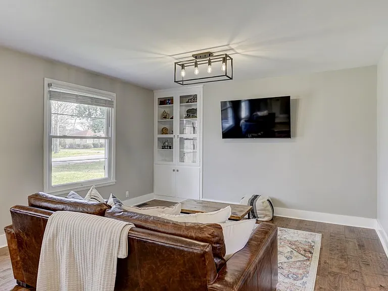 5405 Wakefield Dr — Photo 7