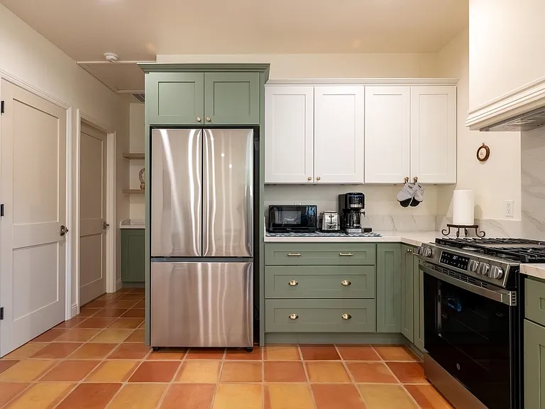613 W Olive Ave #1 — Photo 23