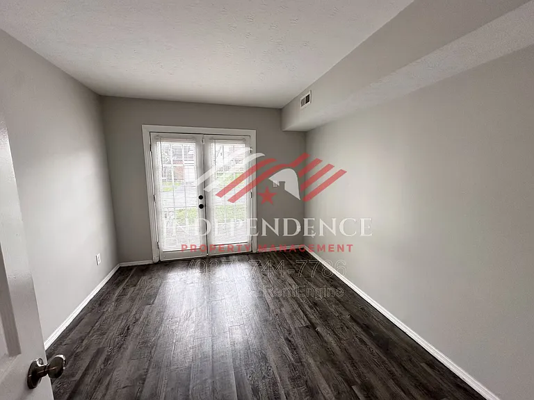 2385 Fieldstone Cir — Photo 4