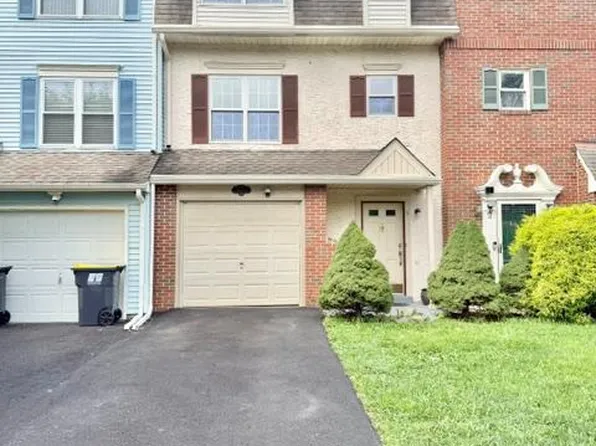 4 Evlon Ct, New Castle, DE 19720
