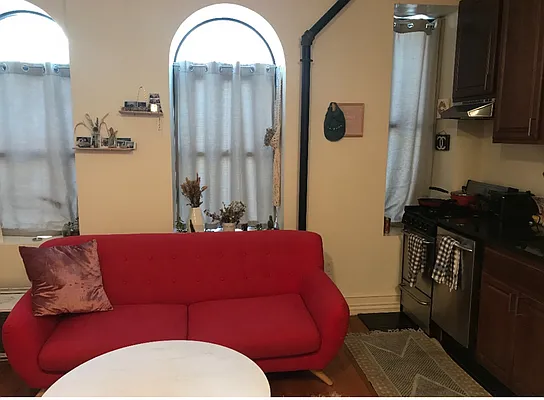 Rented by Geraldine Capasso, LREB | media 13