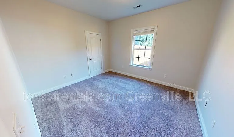939 Squires Point — Photo 9