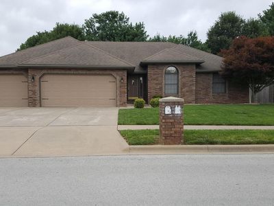 633 S Fountain Ave, Republic, MO, 65738