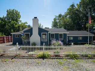 16 Robin Rd, Craryville, NY 12521