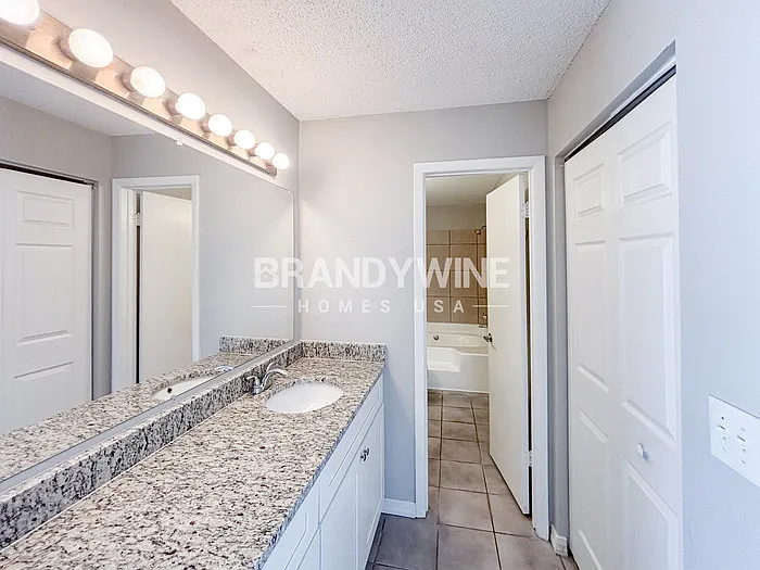 1721 Brandon Trace Ave — Photo 11