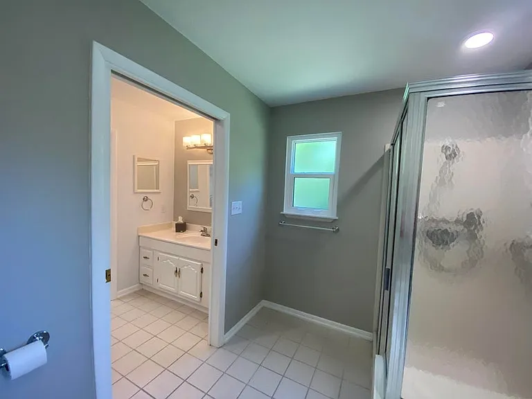 400 Argyle Ct — Photo 31