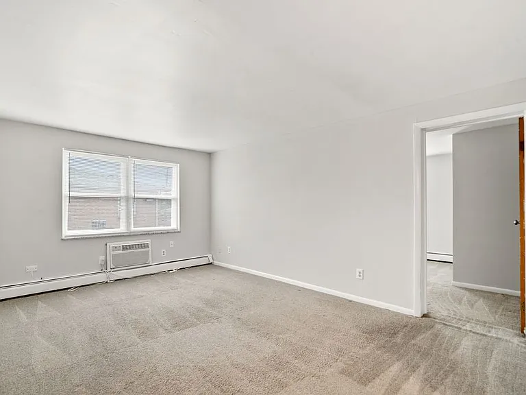 4991 Arbor Village Dr — Photo 5