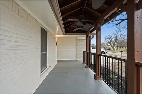 403 Valentine Ln