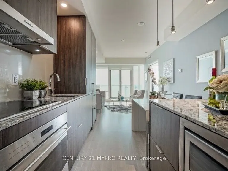 1 Bloor St E #5808 — Photo 3