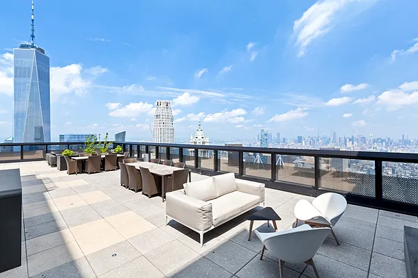 Rented by Greystar | media 50