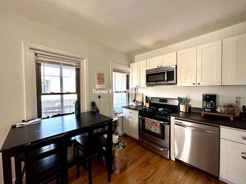 1st image of 914 Dorchester Ave
