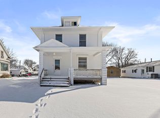 509 S 1st Ave, Forreston, IL 61030