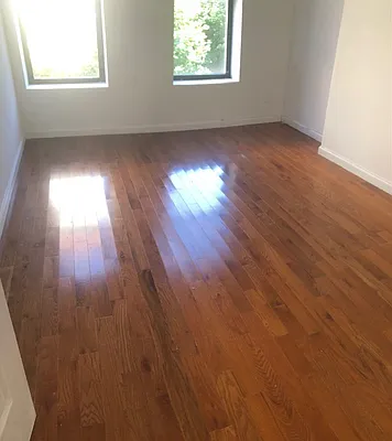 Rented by Alexander Bilu, LREB | media 17