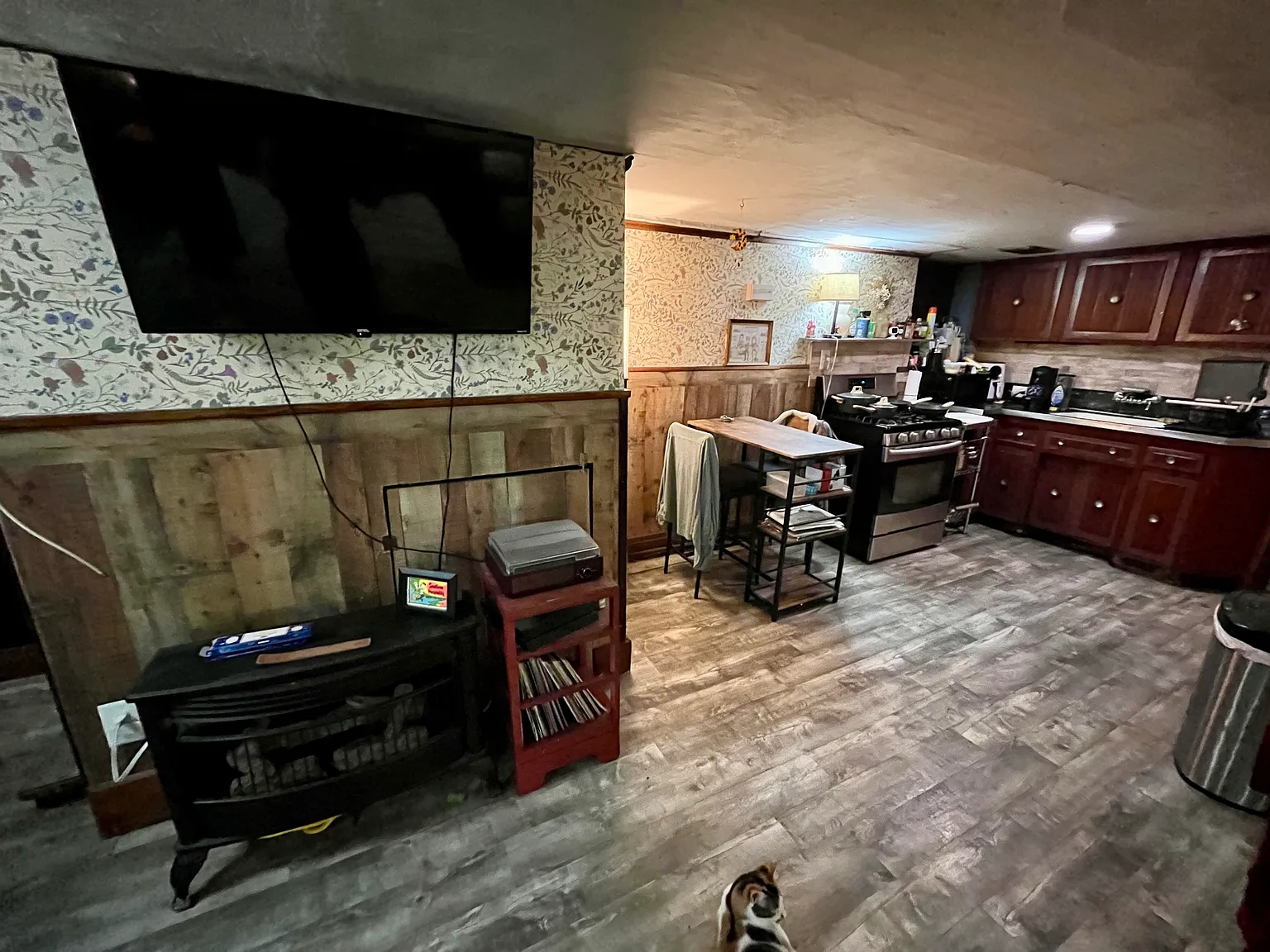 Studio, 850 sqft, $1,350 — Photo 3