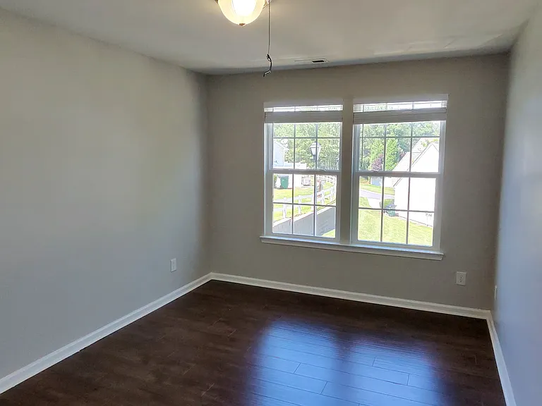 635 School House Ln — Photo 27