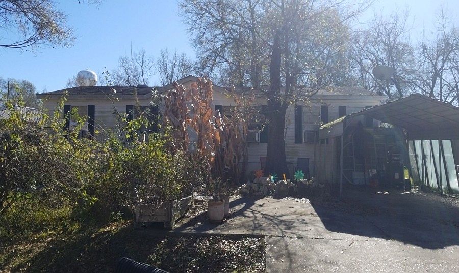 1st image of 319 Smith St