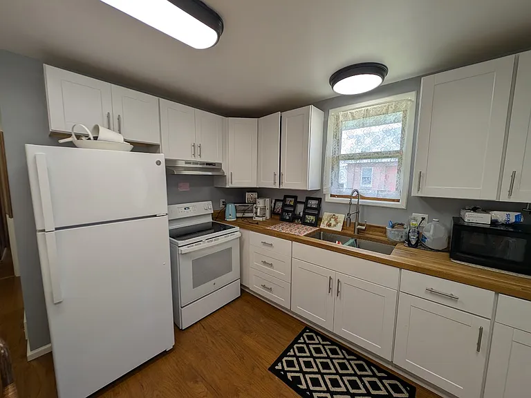 8 Coolidge St — Photo 3