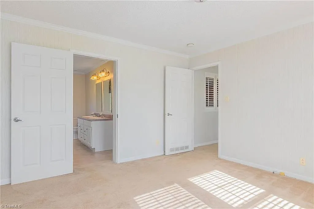 3 bed, 1204 sqft, $1,400 — Photo 2