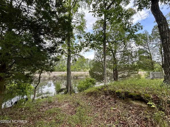 307 Jo Jane Road, Oriental, NC 28571