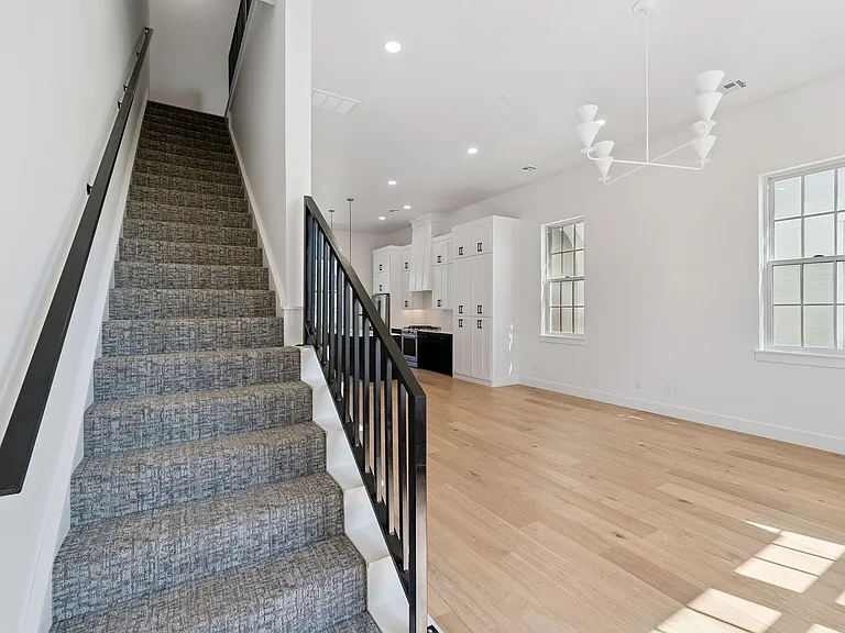 18821 Selah Way — Photo 17