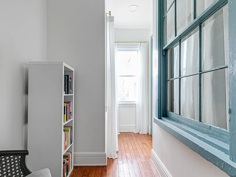 2206 E Marshall St — Photo 22