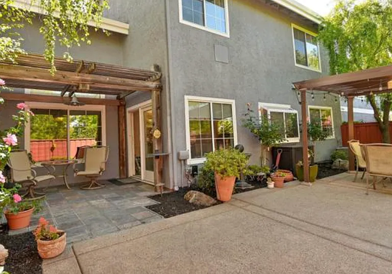 208 Promenade Ln — Photo 23