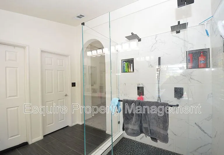 4510 El Corazon Ct — Photo 11