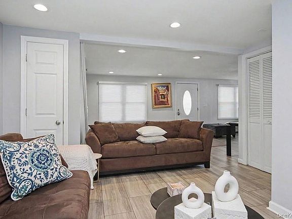 2nd image of 28 Hurd Avenue