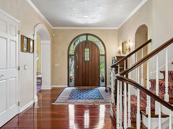 5th image of 25 Bello Dr