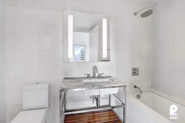 Rented by REZI | media 25