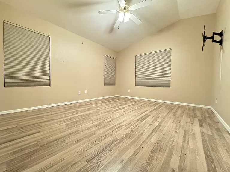 7443 W Via Del Sol Dr — Photo 12