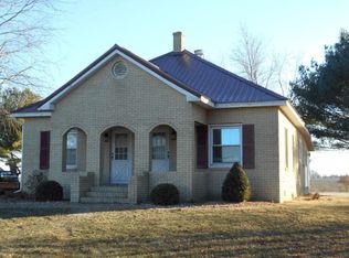 2542 Indigo Ln, Clay City, IL 62824