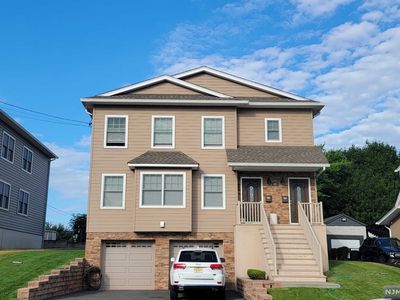 805 Charlotte Ter, Ridgefield, NJ, 07657
