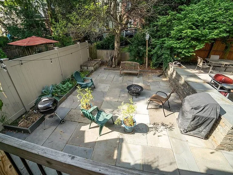 200 Jay St — Photo 12