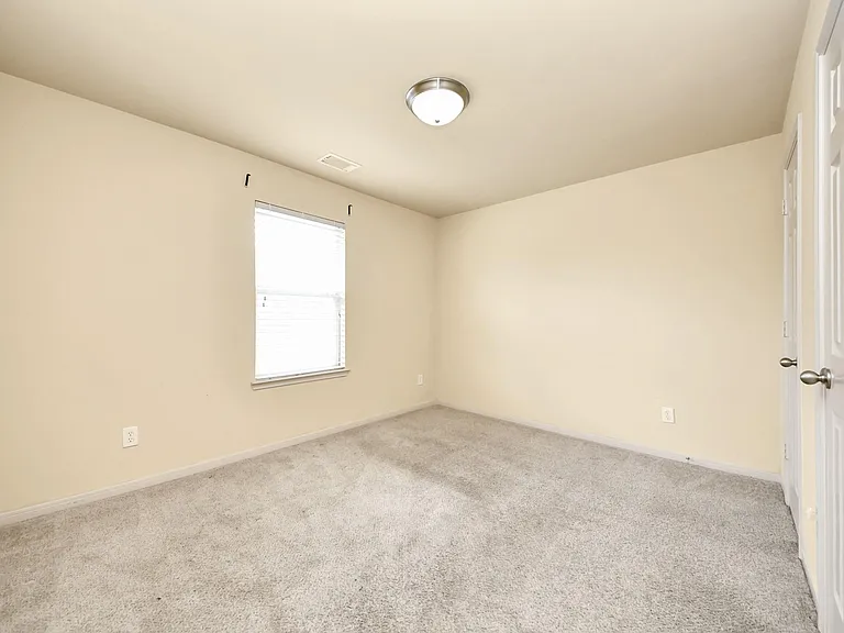 4 Palmdale Ln — Photo 43