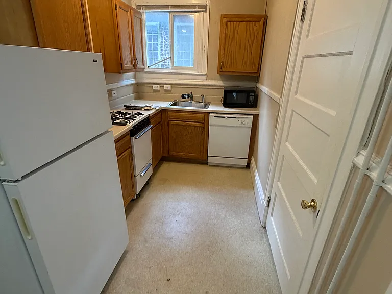 725 N Cascade Ave #2 — Photo 16