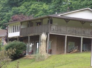 131 Cedar Ridge Private Dr, Kingsport, TN 37660