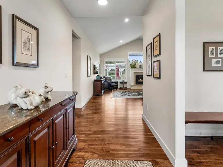 12022 Maxvale Hill Ct SE — Photo 4