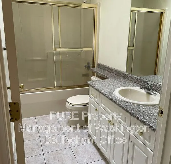 3013 Pacific St — Photo 8