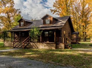 16907 Jordans Fort Rd, Thompsonville, IL 62890