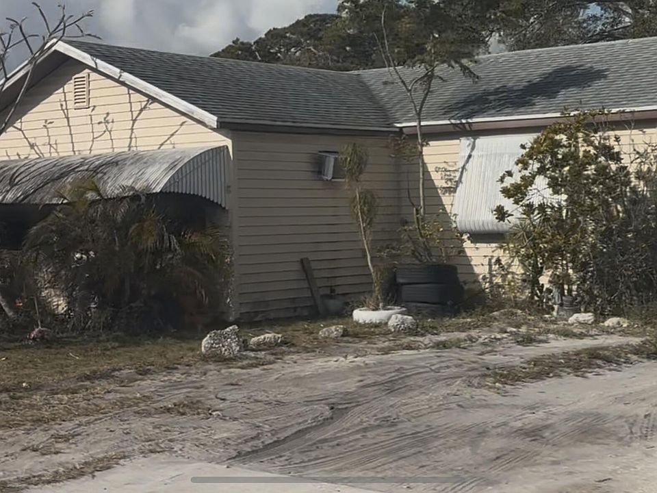 2nd image of 3837 Gulfstream Road