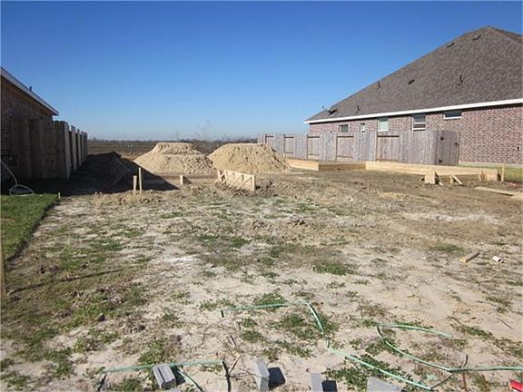 3rd image of 8327 Bay Oaks Dr
