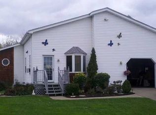 740 Borden Rd, Cheektowaga, NY 14227