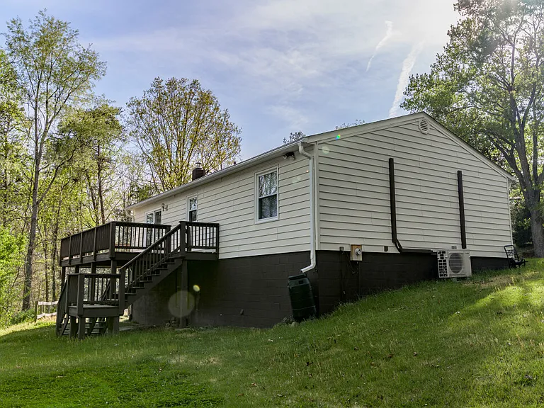 1441 Carpenters Mill Rd — Photo 3