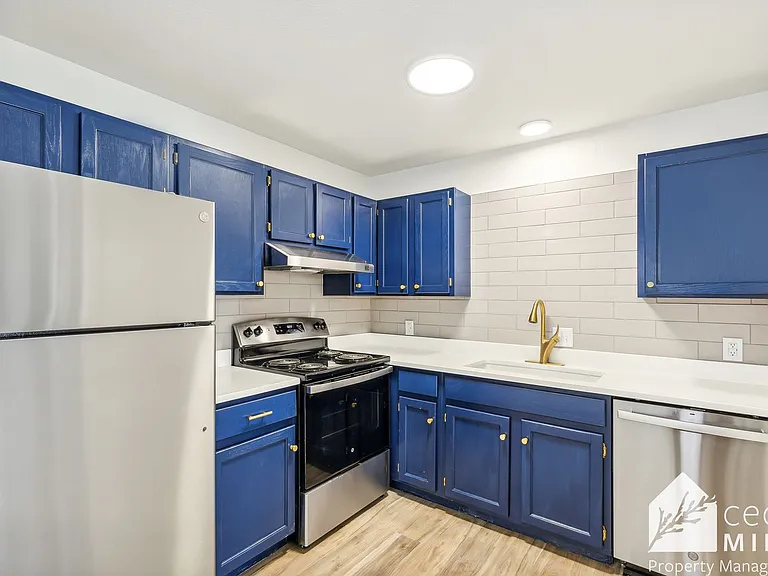 420 S Meridian — Photo 3