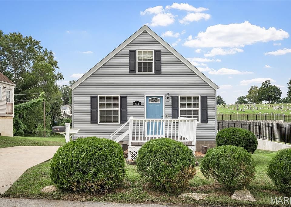 1st image of 613 Schaefer Pl
