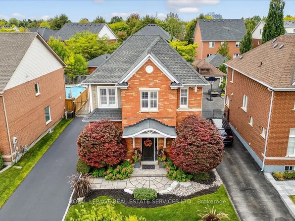 519 River Glen Blvd, Oakville, ON L6H 6N4