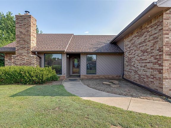 3rd image of 2106 Vanessa Dr