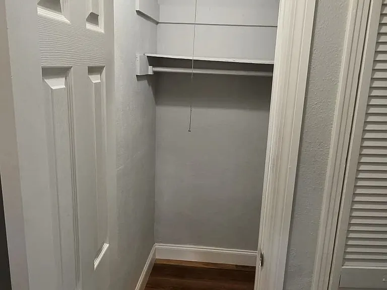 2252 Maple Ave — Photo 2