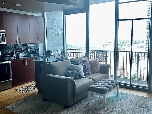 210 Church St Unit 1708, Charlotte, NC 28202